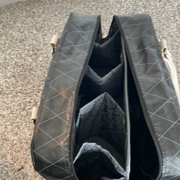 Mary Kay Bag with organizer - Picture 2 of 9